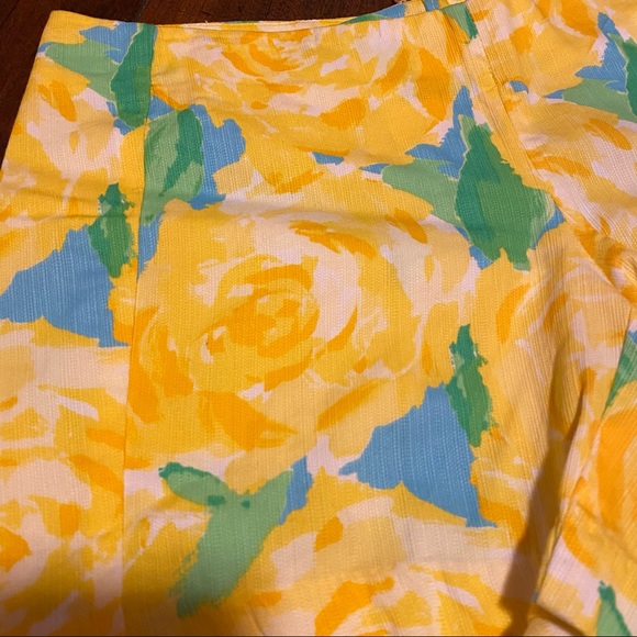 Lilly Pulitzer Yellow First Impression Deenie Shorts Sz 0 - Picture 2 of 4